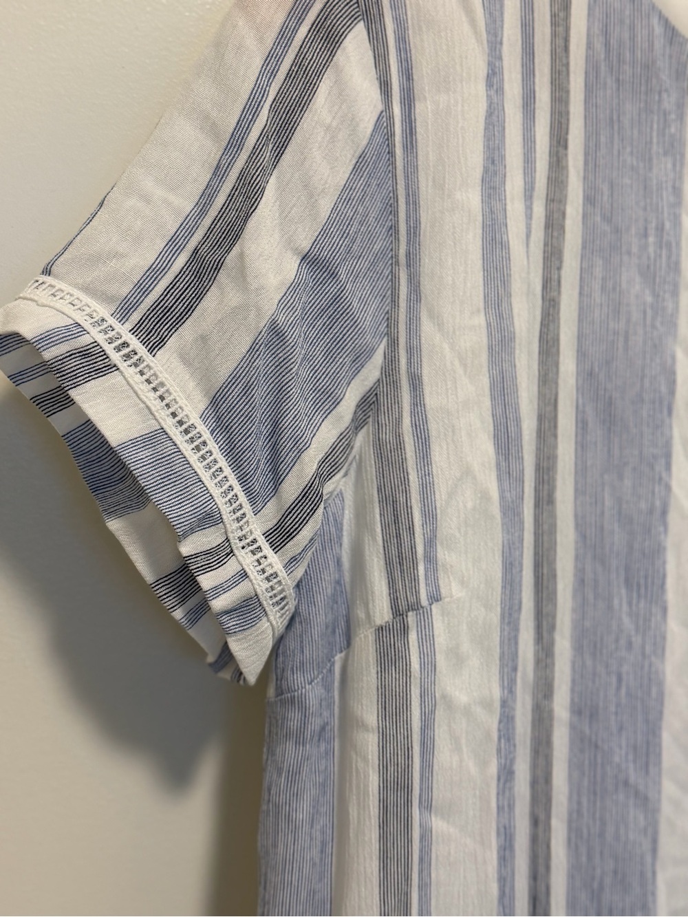 LULU's  Short Sleeve Mini Dress size M medium EUC blue and white coquette girl - Picture 8 of 13